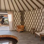 Отель Chateau Leognan, Domaine Viticole - Proche Bordeaux 5*