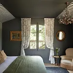 Chateau Leognan, Domaine Viticole - Proche Bordeaux Отель 5*
