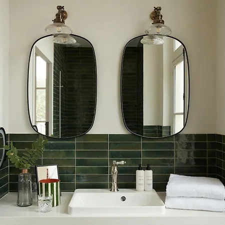 Chateau Leognan, Domaine Viticole - Proche Bordeaux Hotel Leognan