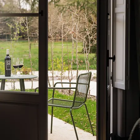 Chateau Leognan, Domaine Viticole - Proche Bordeaux 5* Léognan