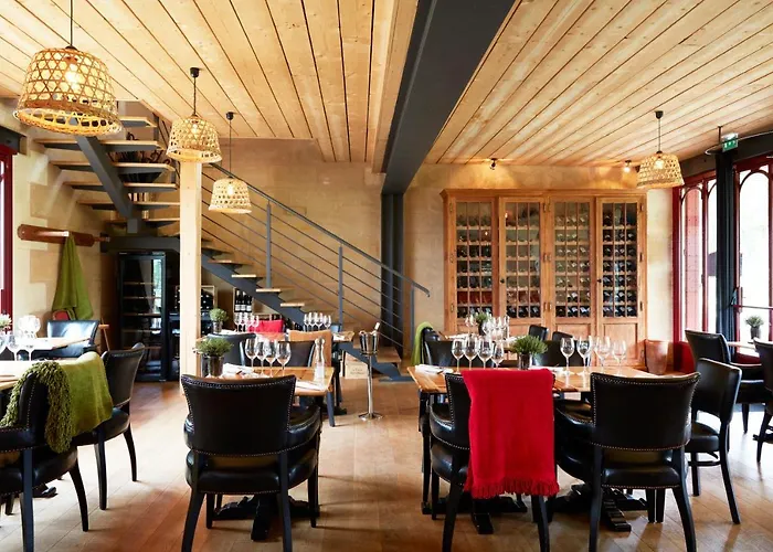 Отель Chateau Leognan, Domaine Viticole - Proche Bordeaux 5*