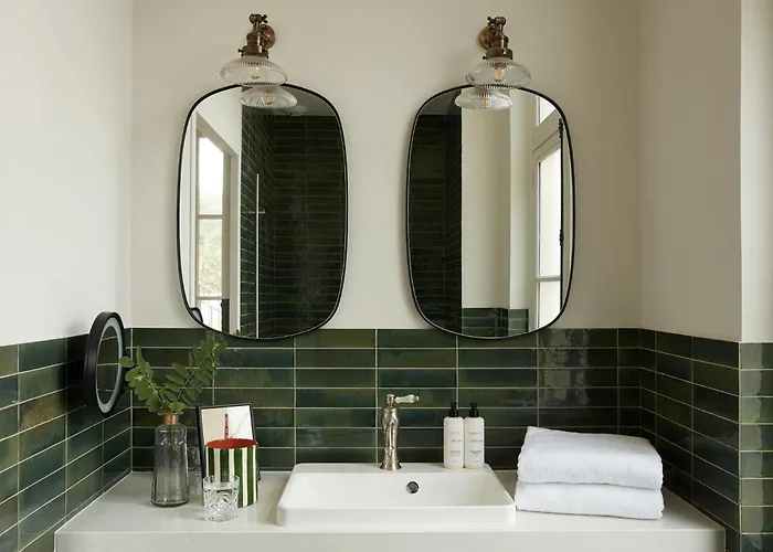 Chateau Leognan, Domaine Viticole - Proche Bordeaux Hotel Léognan