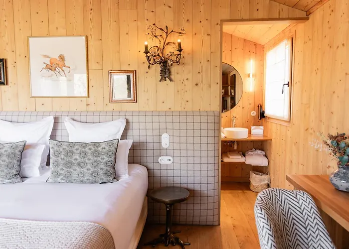 Château De Hotel Léognan