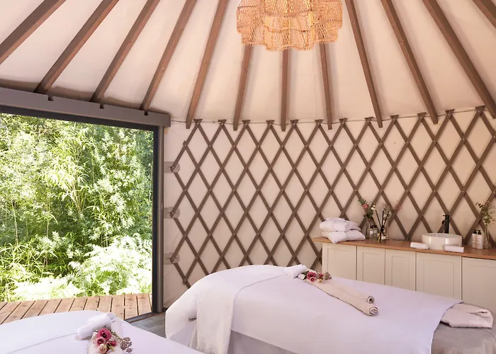 Chateau Leognan, Domaine Viticole - Proche Bordeaux Hotel Léognan