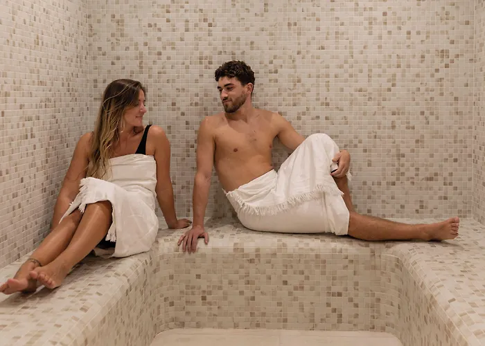 Отель Chateau Leognan, Domaine Viticole - Proche Bordeaux 5*